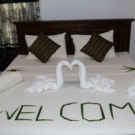 Deshani Holiday Inn 담불라 외부 사진