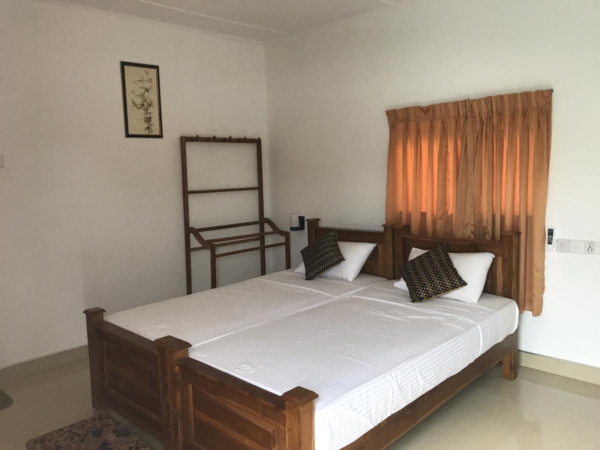 Deshani Holiday Inn 담불라 외부 사진
