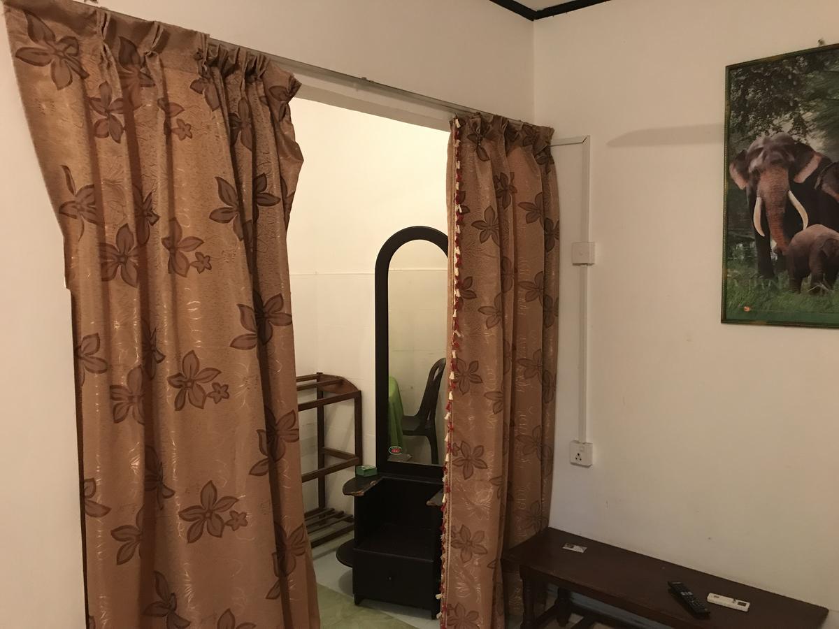 Deshani Holiday Inn 담불라 외부 사진