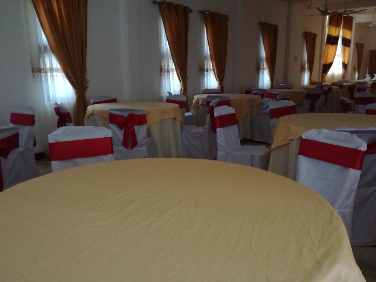 Deshani Holiday Inn 담불라 외부 사진