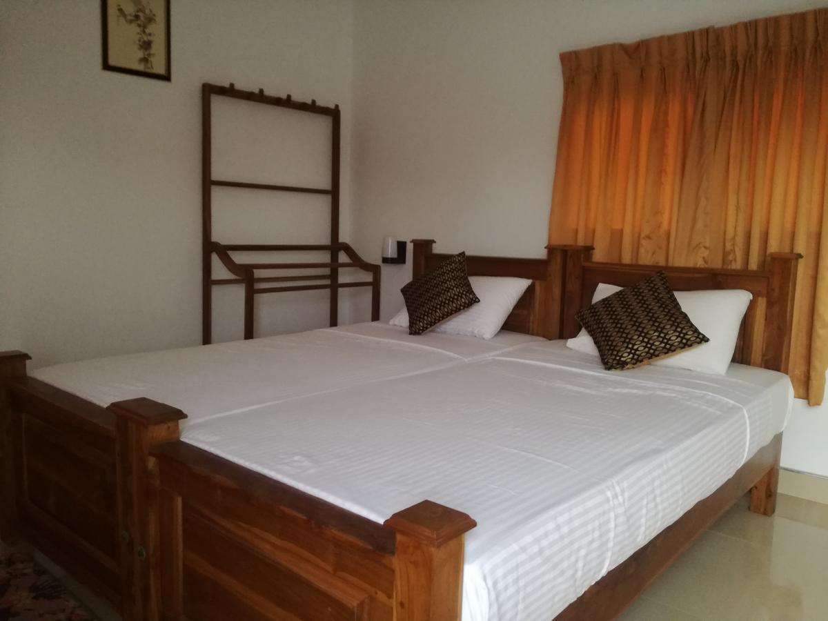 Deshani Holiday Inn 담불라 외부 사진