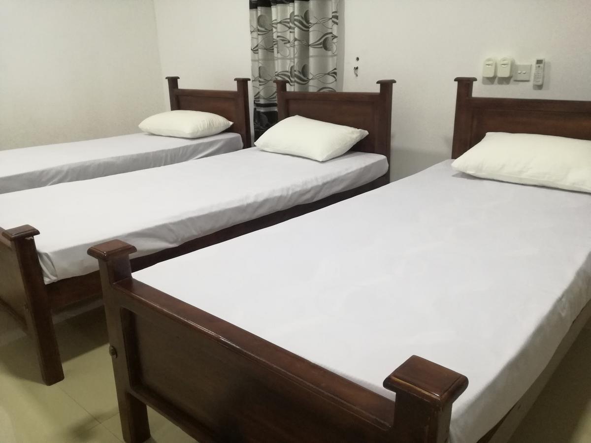 Deshani Holiday Inn 담불라 외부 사진