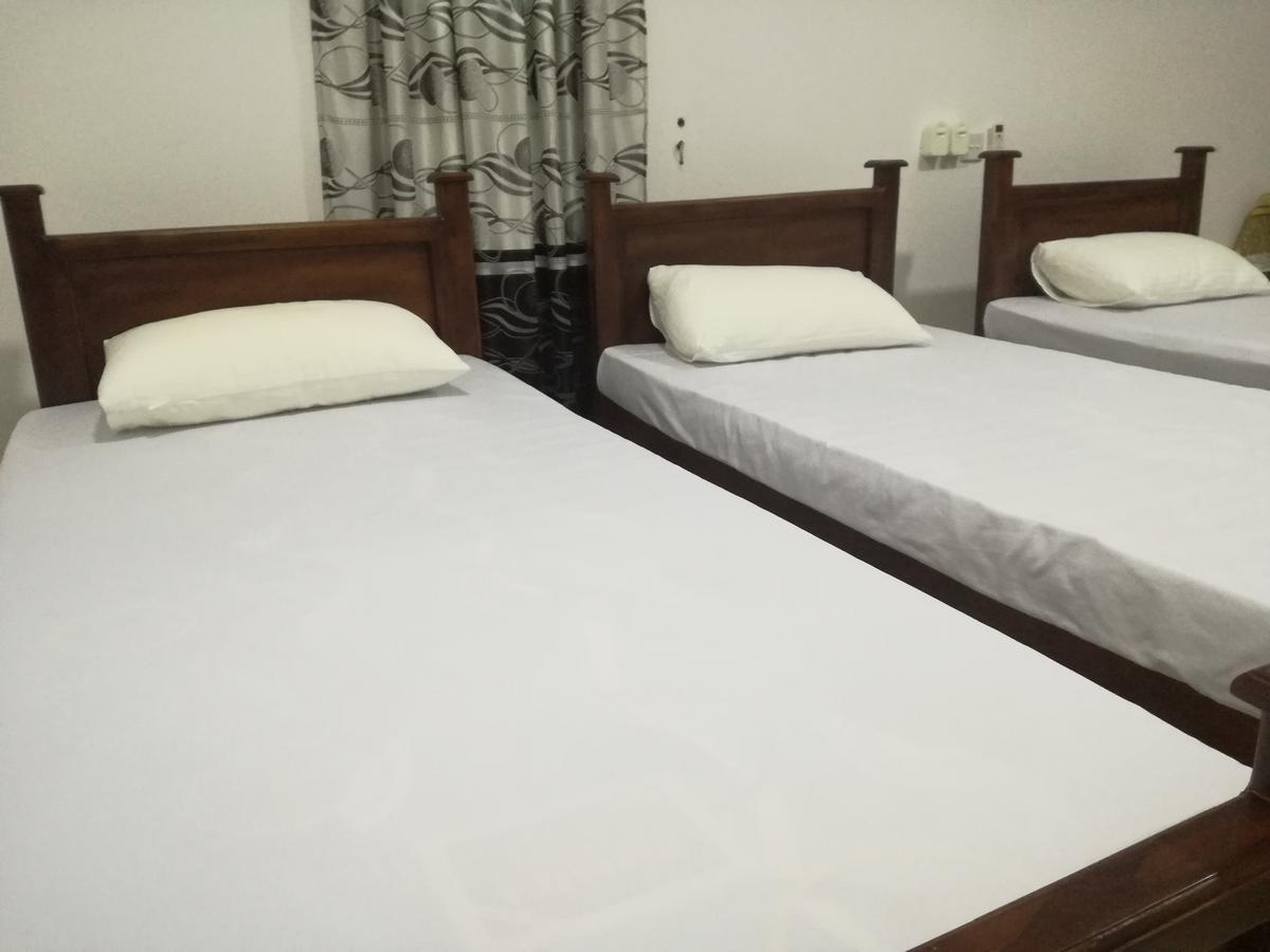 Deshani Holiday Inn 담불라 외부 사진