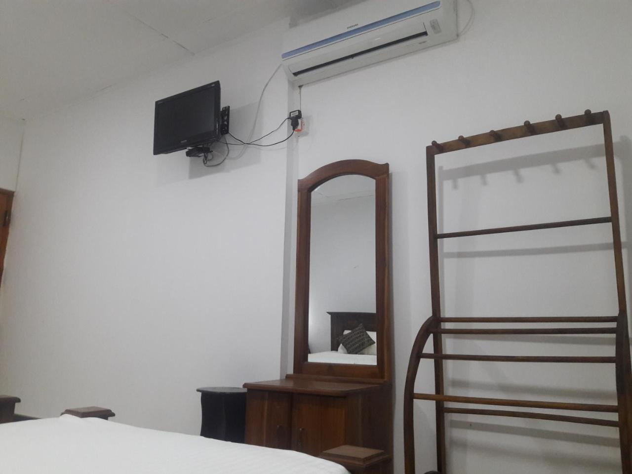 Deshani Holiday Inn 담불라 외부 사진