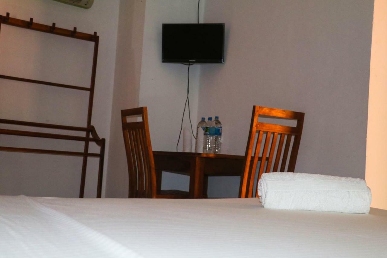 Deshani Holiday Inn 담불라 외부 사진