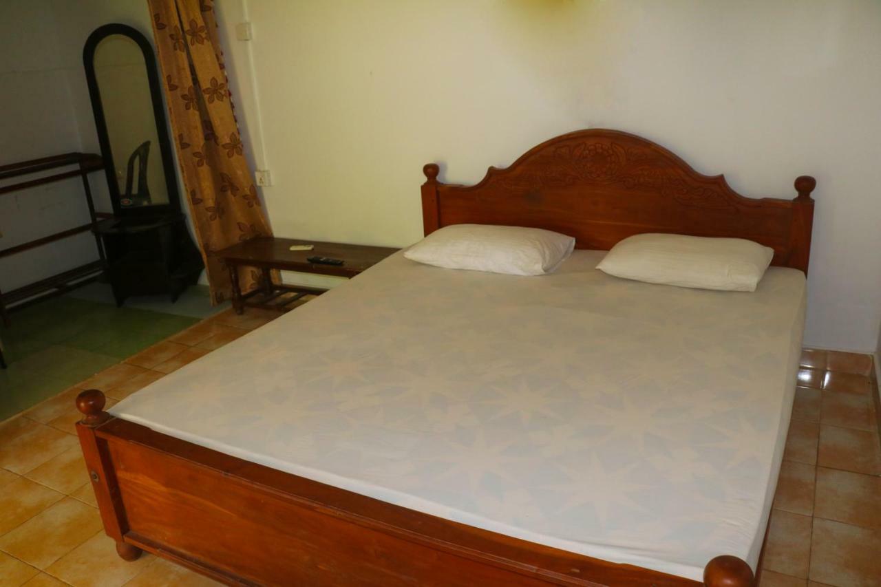 Deshani Holiday Inn 담불라 외부 사진